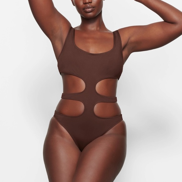 SOLD!!New Skims Swim Tank One Piece in Cocoa - Picture 3 of 3